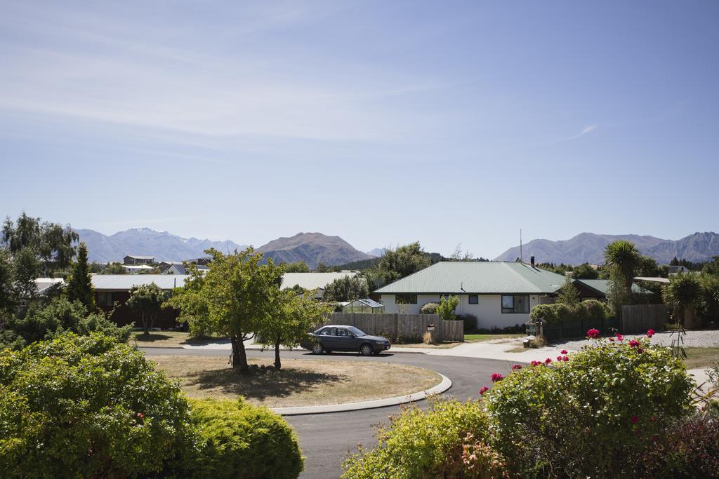 Apollo Lodge And Apartment Wanaka Bagian luar foto